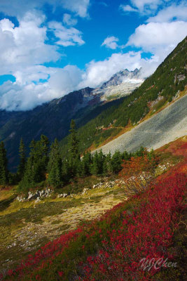 161003_Sahale_down_landscape_F0297m.jpg