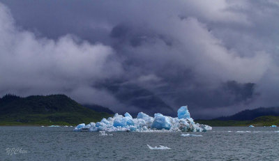 160706_Valdez_iceberg_mountain_cloud_0964m.jpg