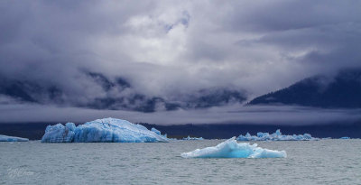 160706_Valdez_iceberg_mountain_cloud_1027m.jpg