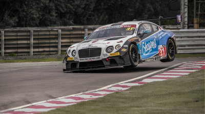 A543comp1openbentleyflyingatoultonpark.jpg