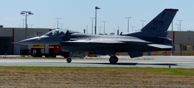 F16