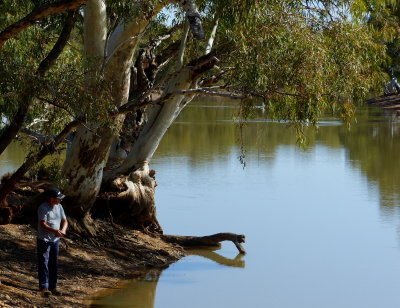 JC setting out to prove there is no fish in the Eringa Waterhole