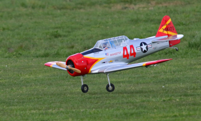Dave rescues his Harvard on a deadstick, 0T8A6383.jpg