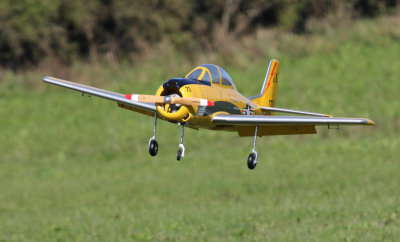 Engine killed to protect the prop Ole brings the T-28 in nose high to protect the nose, 0T8A1725.jpg