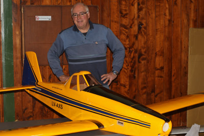 Steve and ONE of his Aeroplus Air Tractors, 0T8A5796.jpg