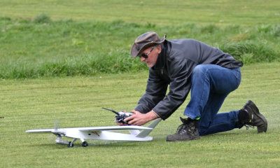 Len about to launch his OS 46AX powered pylon racer, 0T8A7047.jpg