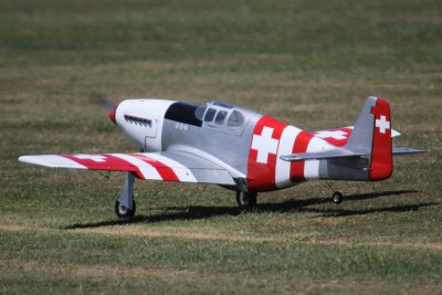 Andrew Stiver landing Rob Lockyer's P-51B, 0T8A7407.jpg