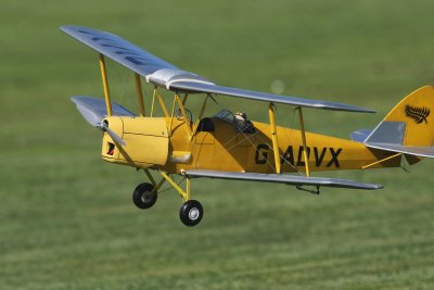 DH 82 lands to make way for DH 115, 0T8A3604.jpg