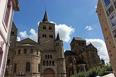 Dom en Liebfrauenkirche in Trier.jpg
