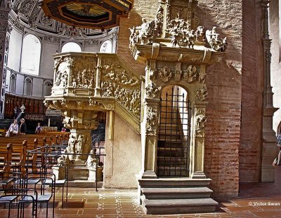 De preekstoel in de Dom en Liebfrauenkirche in Trier.jpg