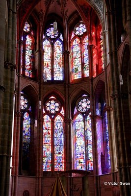 Glasraam in de Dom en Liebfrauenkirche in Trier.jpg