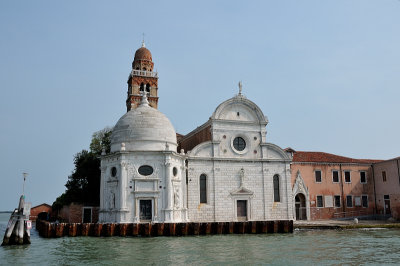 Burano - famous for its brightly-painted houses