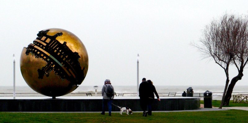 The Sfera Grande di A. Pomodoro 0719