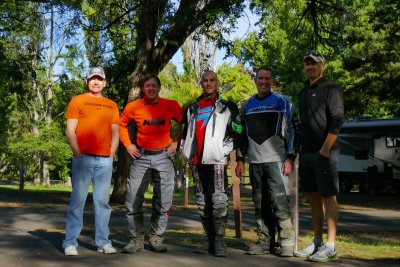 09-22-17 Compadres