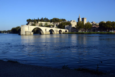 The Pont dAvignon once had 22 arches to span the 900m Rhne River