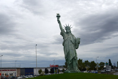 Colmars Statue of Liberty across from the airport, Rue de Strasbourg