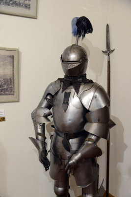 Suit of armor, Mir Castle