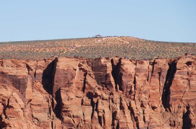 Big crowd at the Horseshoe Bend viewpoint... 20170405_8402