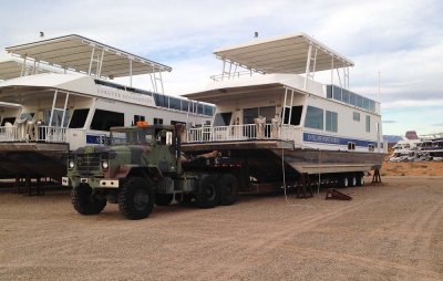 How houseboats get transported... 20170406_9516