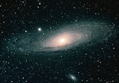 M31 -THE ANDROMEDA GALAXY