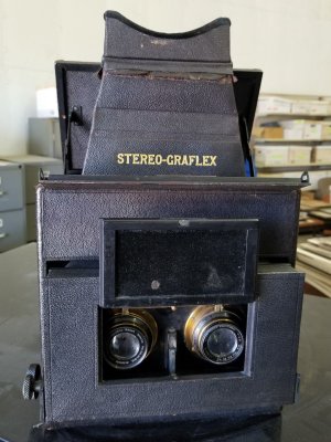 Stereo_Graflex_2.jpg