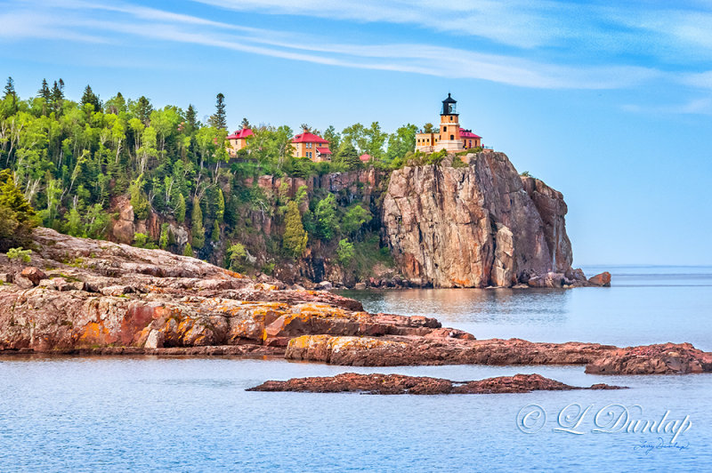 *** 25.5 - Split Rock: View With Island Rocks In Foreground 