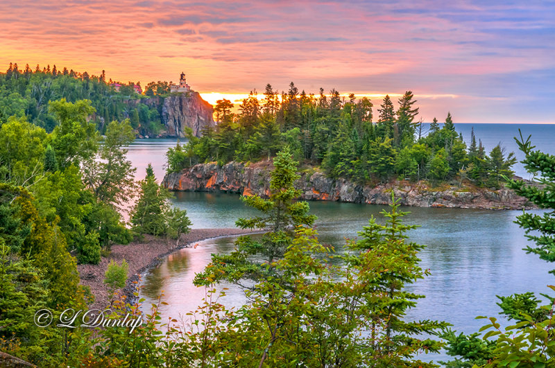 * 25.15 - Split Rock Lighthouse At Dawn