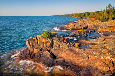 *** 108 - Grand Portage: Red Rocks Area at Deronda Bay, Fair Autumn Day