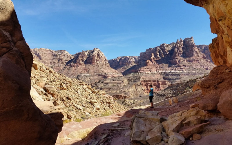 We drop down into a side canyon that provides easy access into the main Dark Canyon