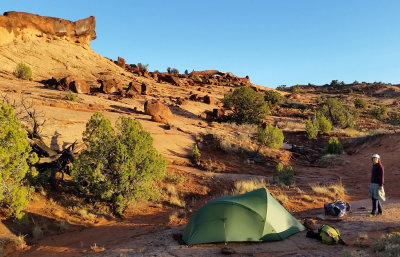 Oct 2018 Utah - Above Scorpion Canyon -Camp by the arch on the way out