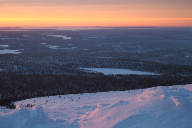 View southwest from the summit of Yllskammi (718m)