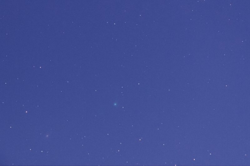 Comet C/2018 V1 Machholz-Fujikawa-Iwamoto, in morning twilight