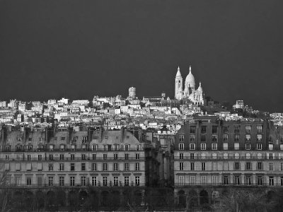 RUE DE RIVOLI  & MONTMARTRE en noir et blanc