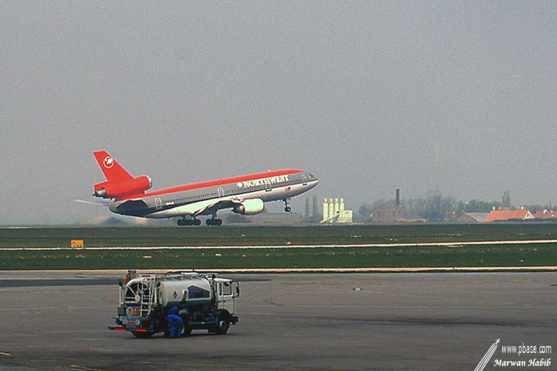 McDonnell-Douglas DC10-30 Northwest
