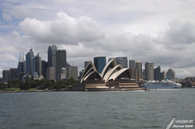 Sydney - Opera House & Skyline