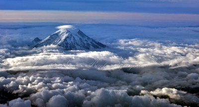Mount Rainier and Cap Cloud 099 