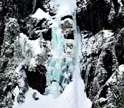 Ice falls on Lemah Mountain Cascade Mountains Washington 205  