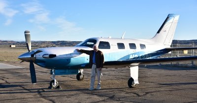 Charlie and N2424U in Canyonlands Airport 021