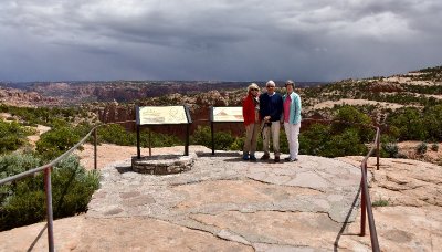 Nancy and Charlie and Katherine at Navajo National Monument Shonto 294 