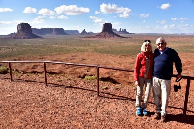 Charlie and Nancy at Artist Point in Monument Valley Tribal Park 784  