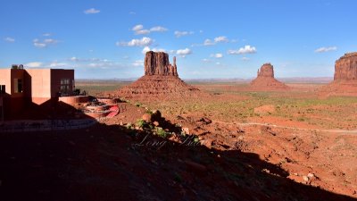 Monument Valley and View Hotel viewpoint Navajo Tribal Park 808  