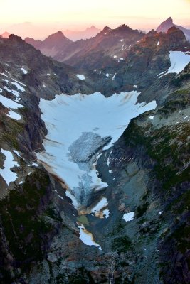 Columbia Glacier between Columbia Peak and Kyes Peak Sloan Peak Bedal Peak Washington 260  