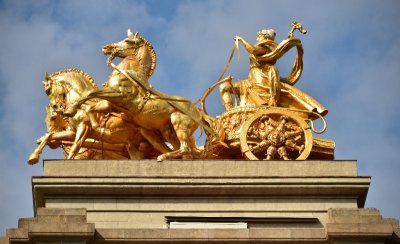 Quadriga de lAurora Font de la Cascada Barcelona 122  