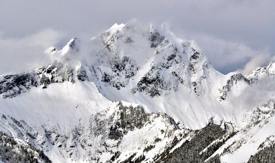 Three Fingers and Mt Bullon in Cascade Mountains 215  