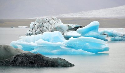 Icebergs in  Jökulsárlón glacial lagoon, Iceland 872
