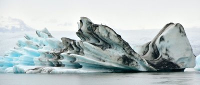 Icebergs in  Jökulsárlón glacial lagoon and Breiomerkurjokull glacier, Iceland 953 