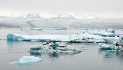 Tourists and icebergs at  Jökulsárlón glacial lagoon, Iceland 1202 