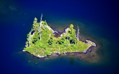 Island on Lake Dorothy, Cascade Mountains, Washington 412 