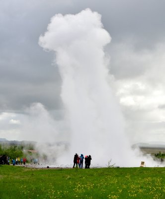 Eruption at Strokkur Geyser at Geysir Hafnartún Selfoss Iceland 653  