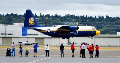 Watching Fat Alberts Blue Angels C-130 Boeing Field, Seattle Washington 138 